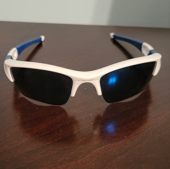 Men's Oakleys - Picture 1 of 4
